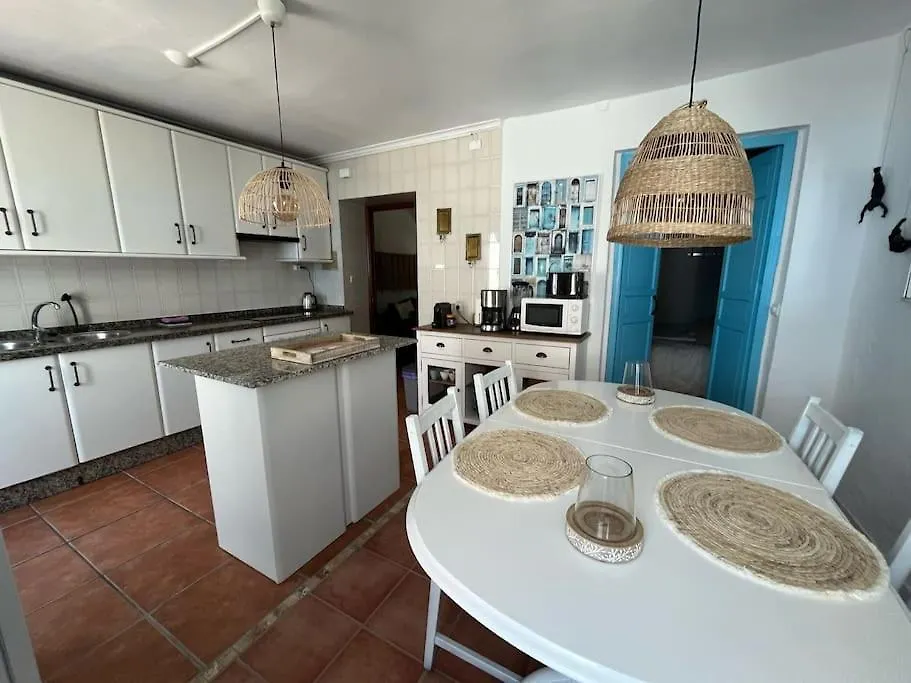 Apartment With Roof Terrace In The Historic Center Estepona