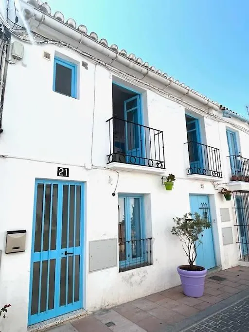 Apartment With Roof Terrace In The Historic Center Estepona