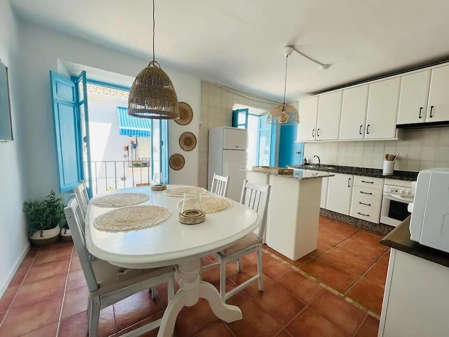 Apartment With Roof Terrace In The Historic Center Estepona